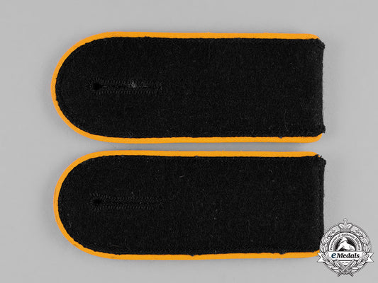 germany,_ss._a_mint_pair_of_cavalry_enlisted_man’s_shoulder_boards_c18-023236