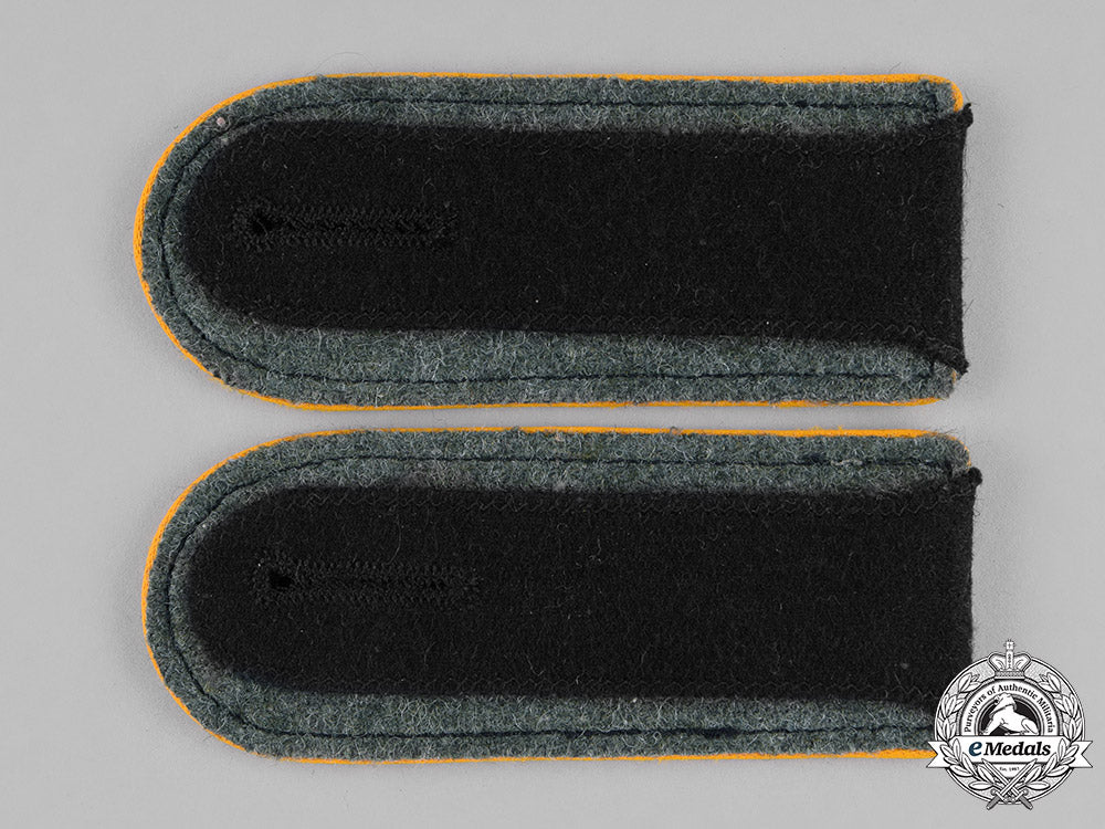 germany,_ss._a_mint_pair_of_cavalry_enlisted_man’s_shoulder_boards_c18-023237