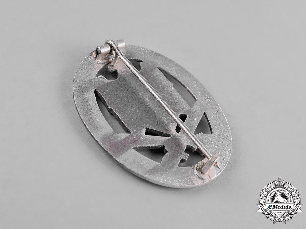 germany,_wehrmacht._a_general_assault_badge_c18-023259