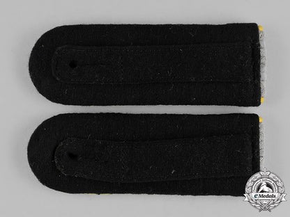 germany,_ss._a_cavalry_shoulder_boards_for_an_ss-_untersturmführer_c18-023264