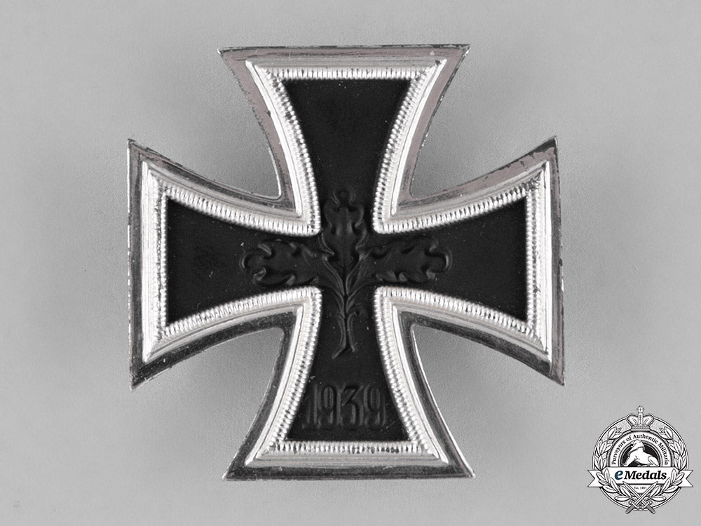 germany,_federal_republic._an_iron_cross1939_first_class,_alternative1957_version,_by_wilhelm_deumer_c18-023358