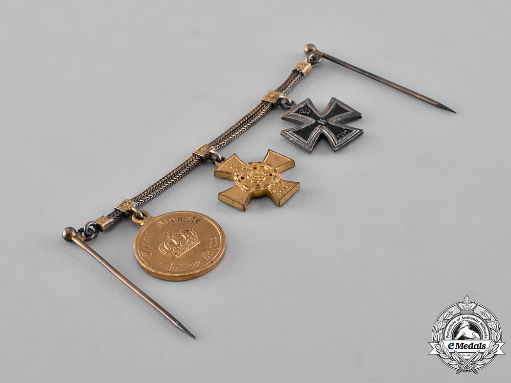 lippe._a_prussia-_lippe_miniature_medal_chain_with_three_medals,_awards,_and_decorations_c18-023381
