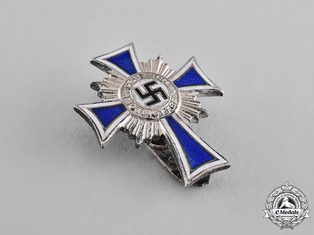 germany._a_cross_of_honour_of_the_german_mother,_silver_class,_lapel_badge_c18-023432