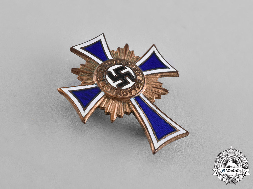 germany._a_cross_of_honour_of_the_german_mother,_bronze_grade,_lapel_badge_c18-023436