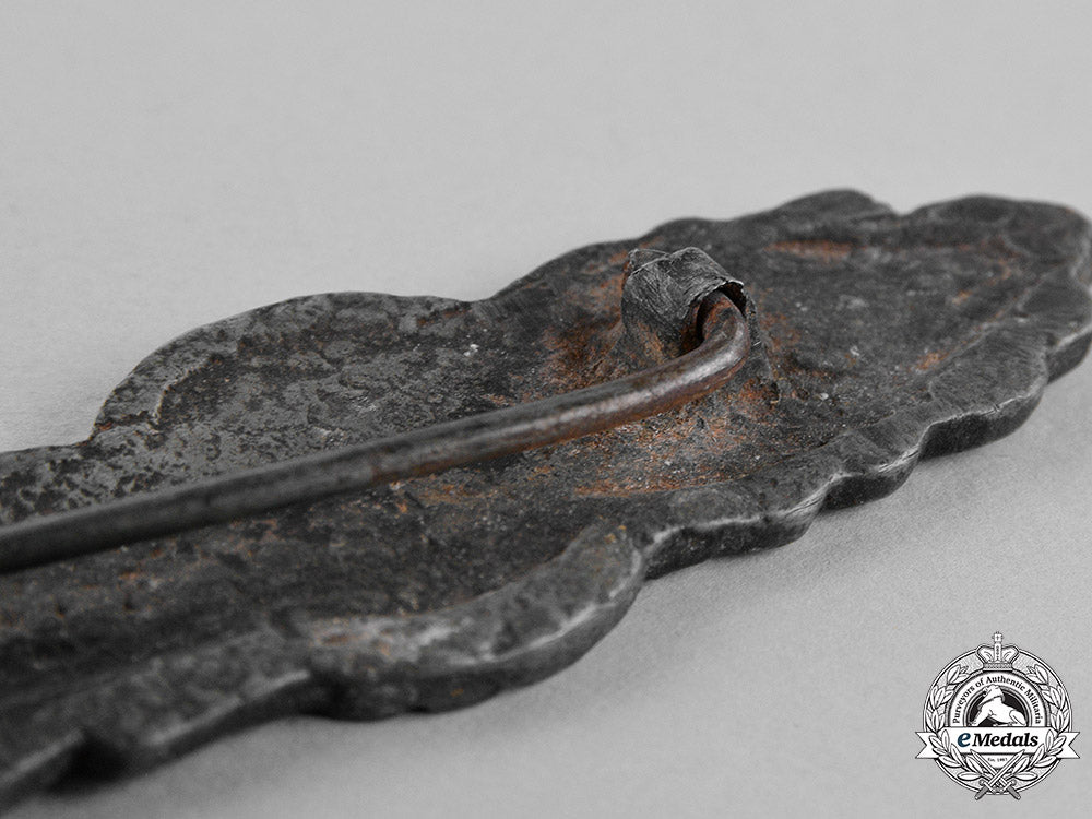 germany,_kriegsmarine._a_field_made_naval_front_clasp_c18-023456_1