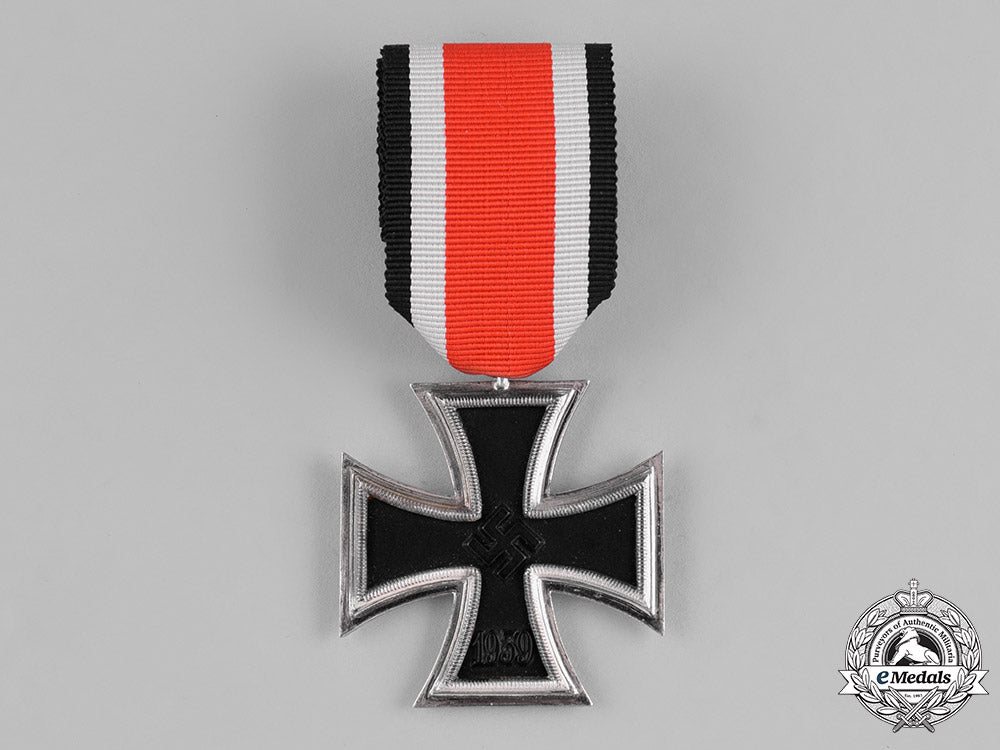 germany._a_mint_iron_cross1939_second_class_c18-023457
