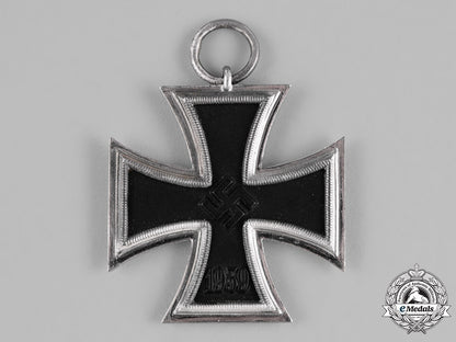 germany._a_mint_iron_cross1939_second_class_c18-023458