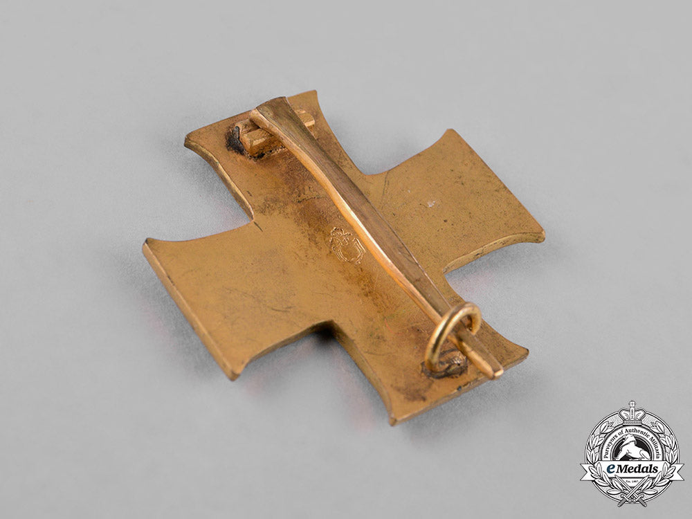 schaumburg-_lippe._a1914_cross_for_loyal_service,_first_class_c18-023525_1