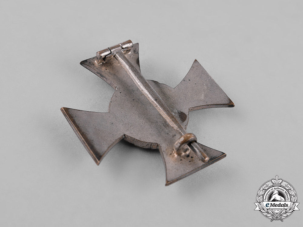 mecklenburg-_strelitz._a_merit_cross1._class_for_bravery_c18-023537