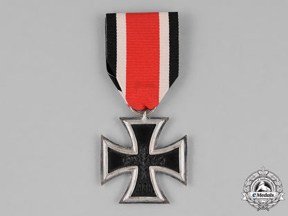 germany,_federal_republic._an_iron_cross1939_second_class,_alternative1957_version_c18-023540