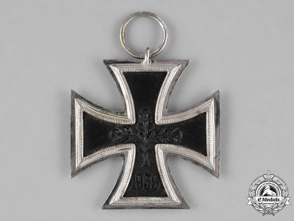 germany,_federal_republic._an_iron_cross1939_second_class,_alternative1957_version_c18-023541