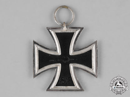 germany,_federal_republic._an_iron_cross1939_second_class,_alternative1957_version_c18-023542