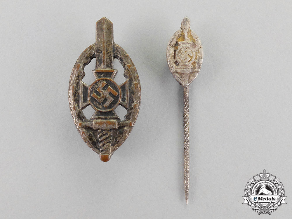 germany._two_nskov_membership_badges_and_stick_pins_c18-0236