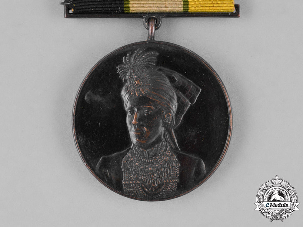 india,_bahawalpur._an_installation_medal1924,2_nd_class_c18-023630