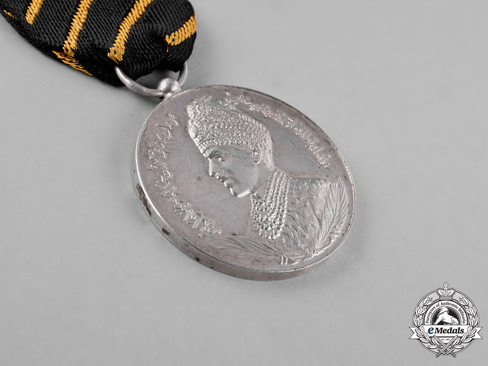 india,_bahawalpur._a_golden_jubilee_medal1907-1956,3_rd_class_c18-023649