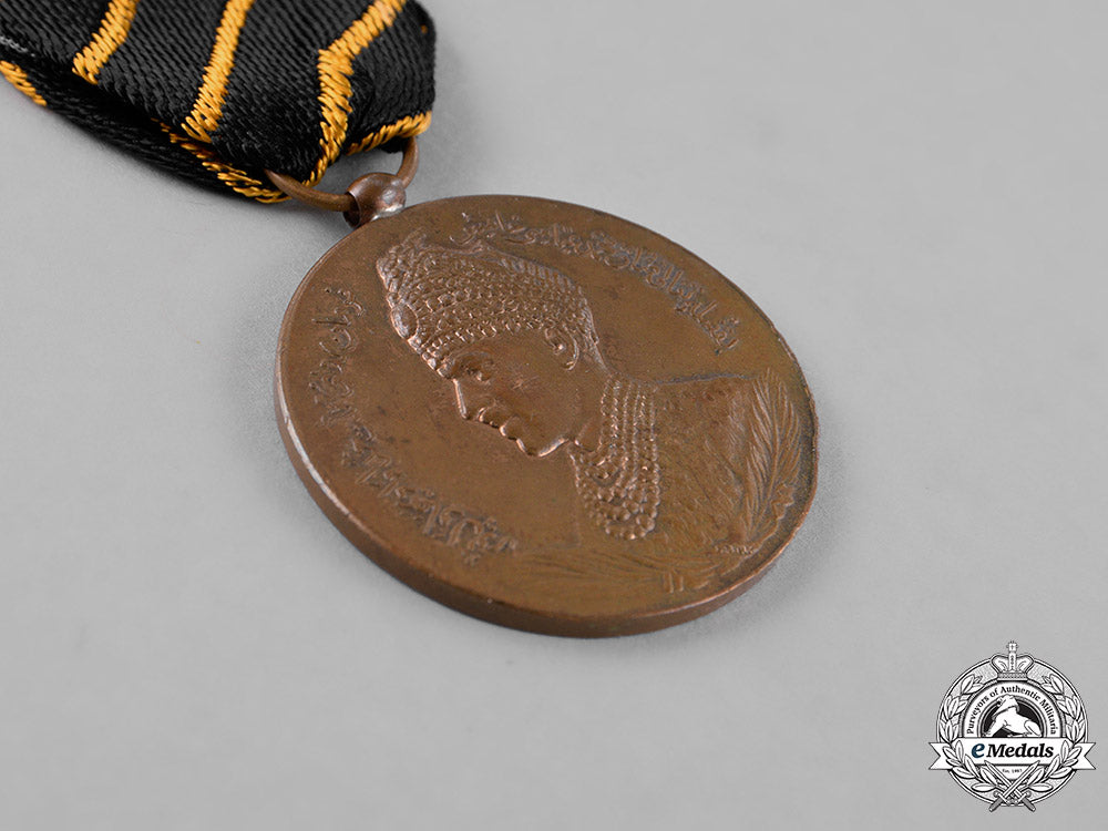 india,_bahawalpur._a_golden_jubilee_medal1907-1956,2_nd_class_c18-023666