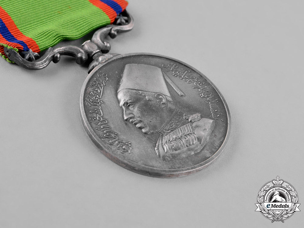 india,_bahawalpur._a_military_general_service_medal,_fullsize_and_miniature,_c.1940_c18-023778