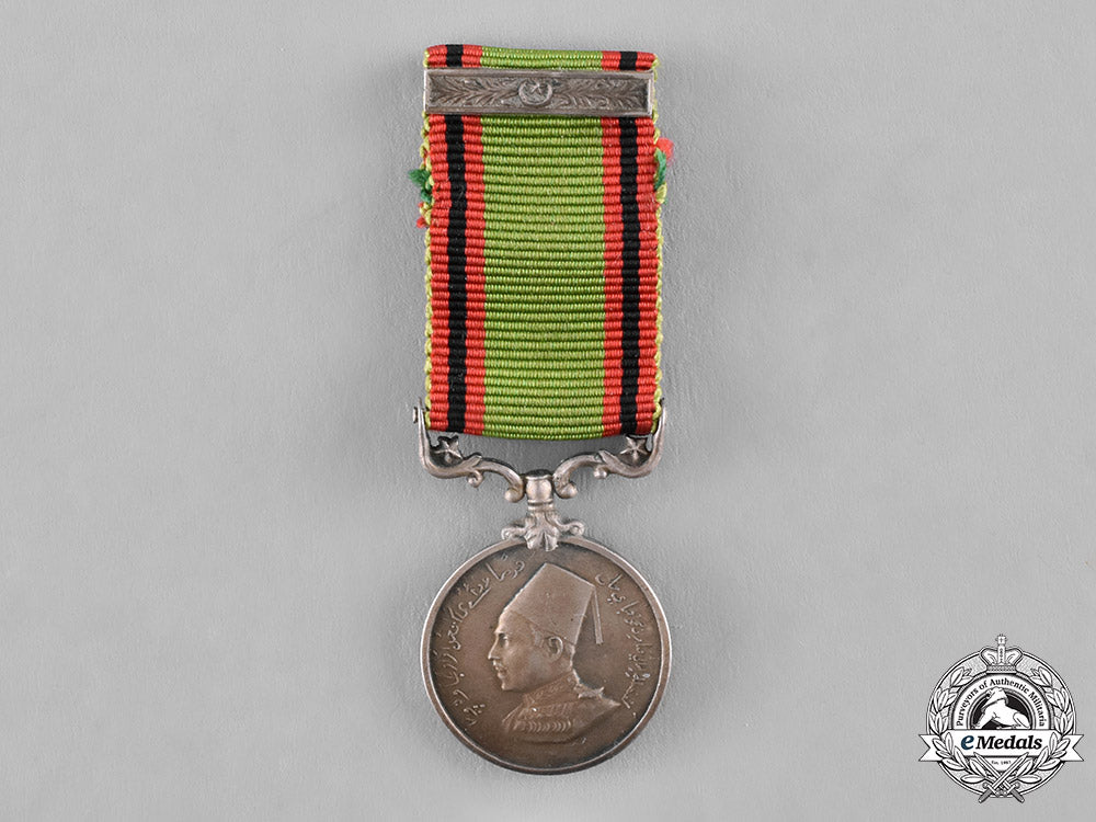 india,_bahawalpur._a_military_general_service_medal,_fullsize_and_miniature,_c.1940_c18-023779