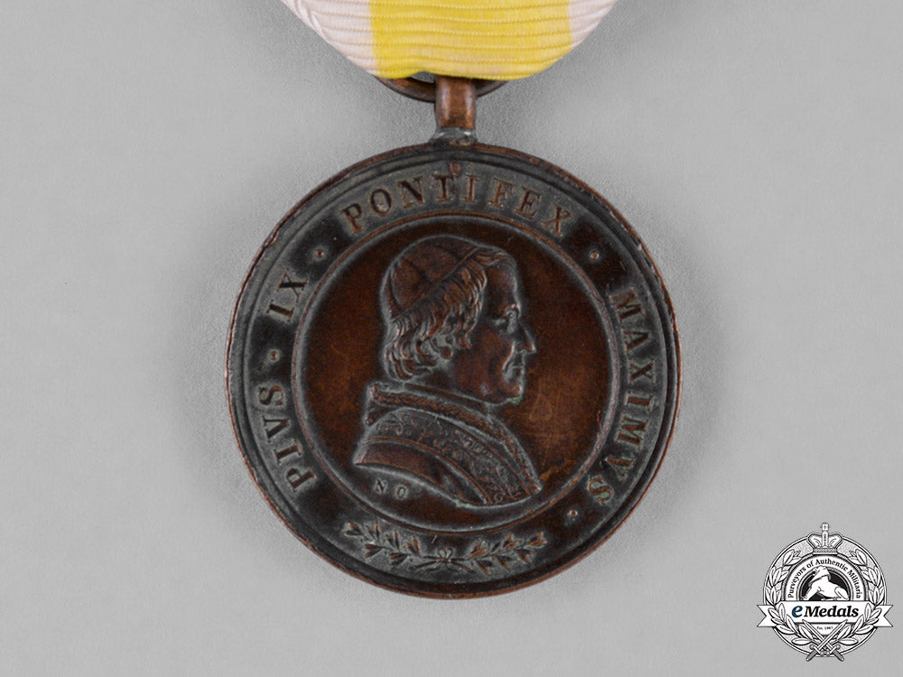 vatican._a_medal_for_roman_firefighters_c18-023808