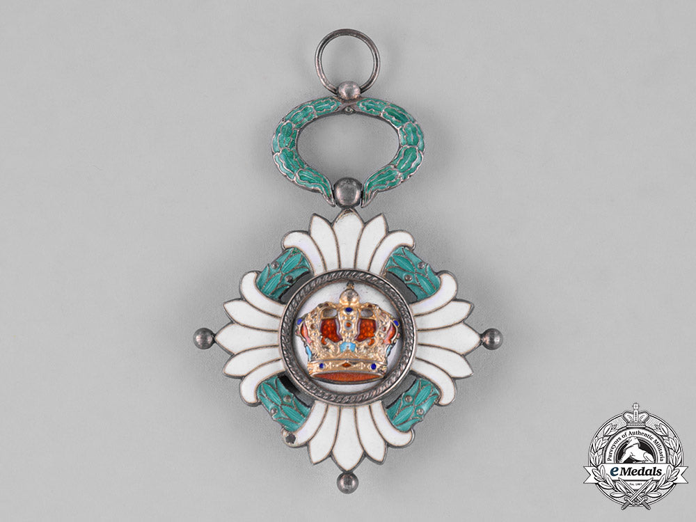 yugoslavia,_kingdom._an_order_of_the_yugoslav_crown,5_th_class_knight_c18-023813_1