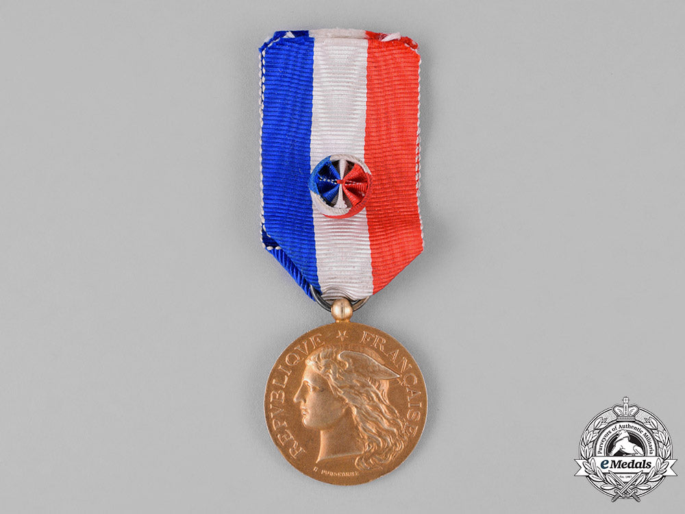 france,_republic._a_minister_of_war_honour_medal,1_st_class_in_gold_c18-023888