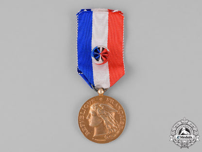 france,_republic._a_minister_of_war_honour_medal,1_st_class_in_gold_c18-023888