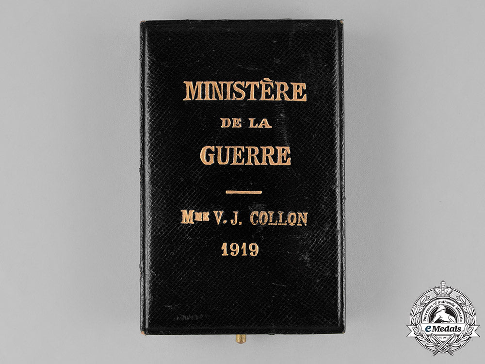france,_republic._a_minister_of_war_honour_medal,1_st_class_in_gold_c18-023893