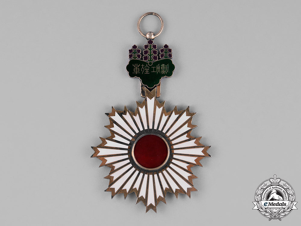 japan._order_of_the_rising_sun,1_st_class_grand_cross,_c.1900_c18-023950