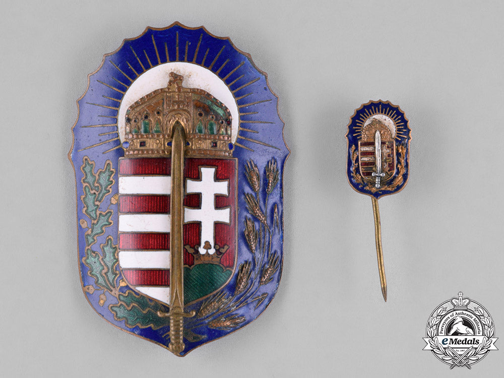 hungary,_kingdom._an_order_of_vitez_badge_with_miniature_c18-024013