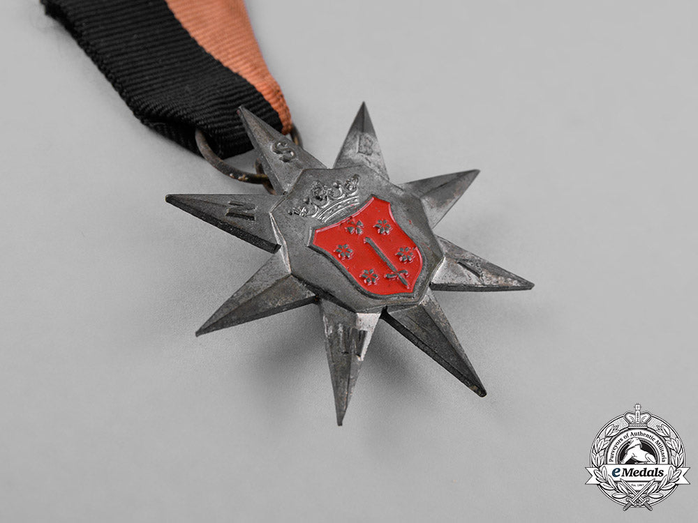 netherlands,_kingdom._a_national_socialist_movement(_nsb)"_flower_bulbs"_march_badge1943_c18-024043_1_1