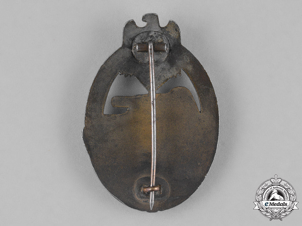 germany,_wehrmacht._a_tank_badge,_silver_grade_c18-024130