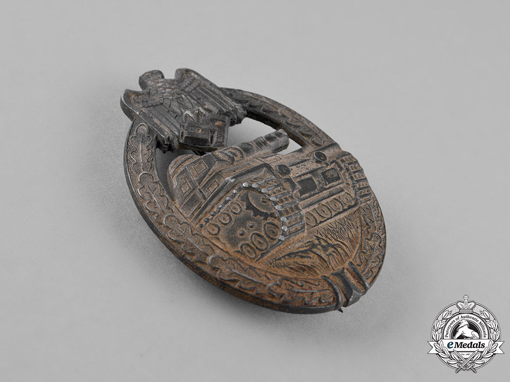 germany,_wehrmacht._a_tank_badge,_silver_grade_c18-024131