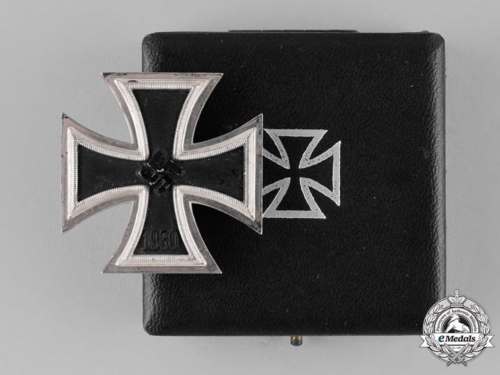 germany._a_cased_iron_cross1939_first_class_c18-024149