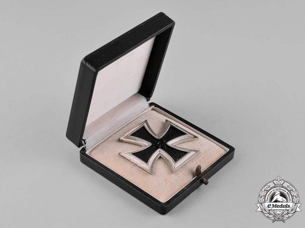 germany._a_cased_iron_cross1939_first_class_c18-024158