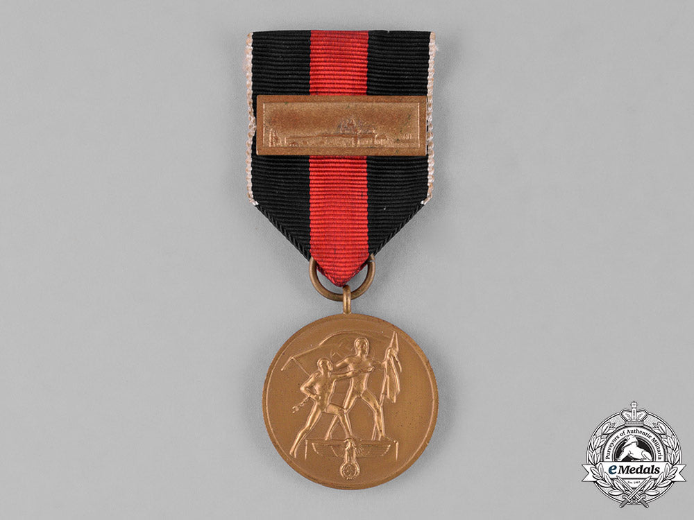 germany._a_cased_entry_into_the_sudetenland_commemorative_medal,_with_prague_medal_bar_c18-024161