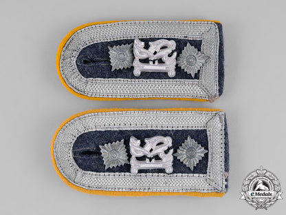 germany,_luftwaffe._a_set_of_oberfeldwebel_officer_school_shoulder_boards_c18-024205