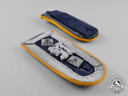 germany,_luftwaffe._a_set_of_oberfeldwebel_officer_school_shoulder_boards_c18-024208