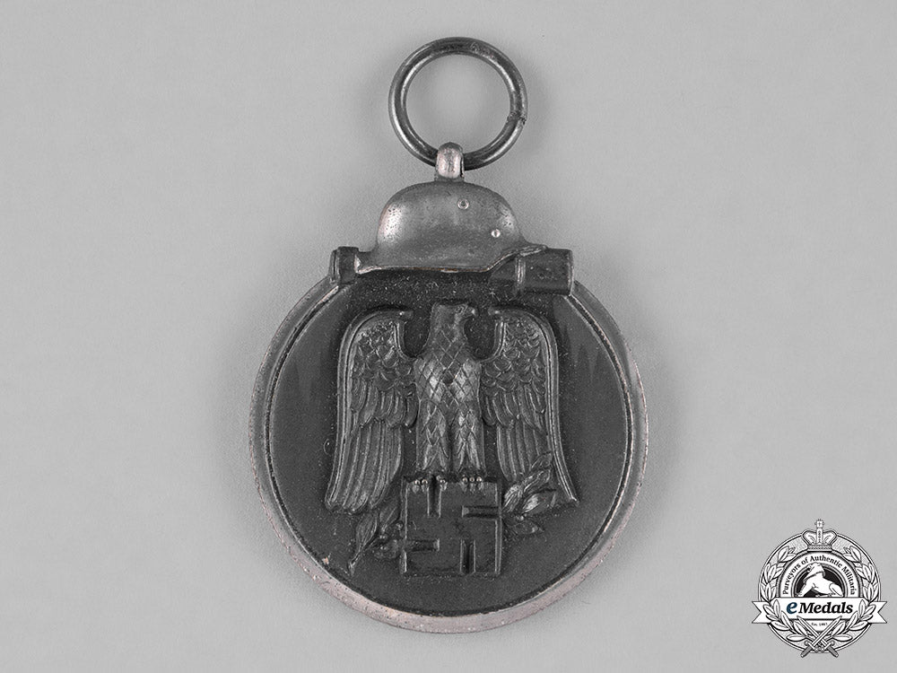 germany._an_eastern_winter_campaign_medal,_in_its_packet_of_issue,_by_klein&_quenzer_c18-024267