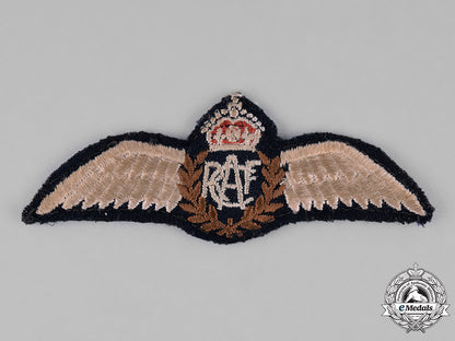 canada._a_royal_canadian_air_force(_rcaf)_pilot_wings_c18-024447
