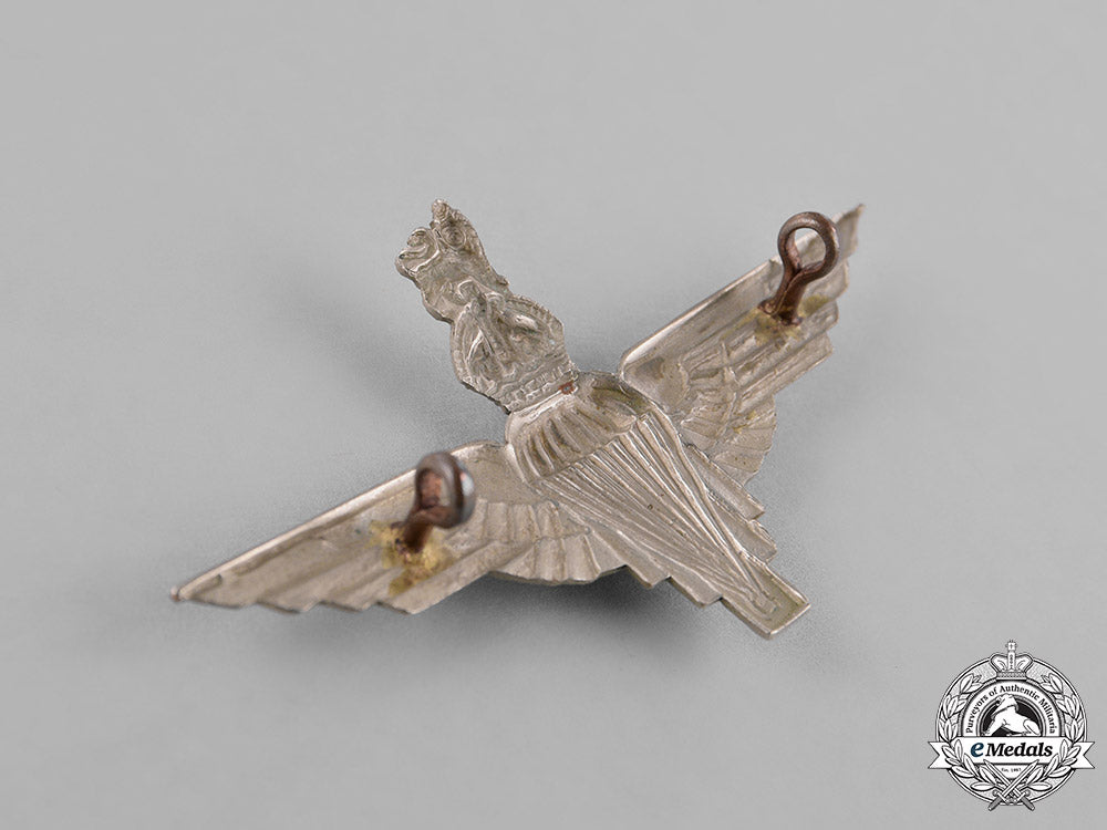 united_kingdom._two_parachute_regiment_badges_c18-024454