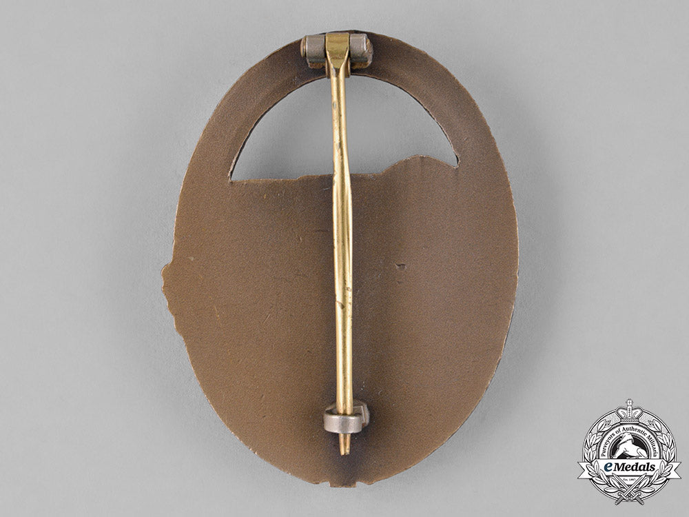 germany,_federal_republic._a_tank_badge,_bronze_grade,_alternative1957_version_c18-024515