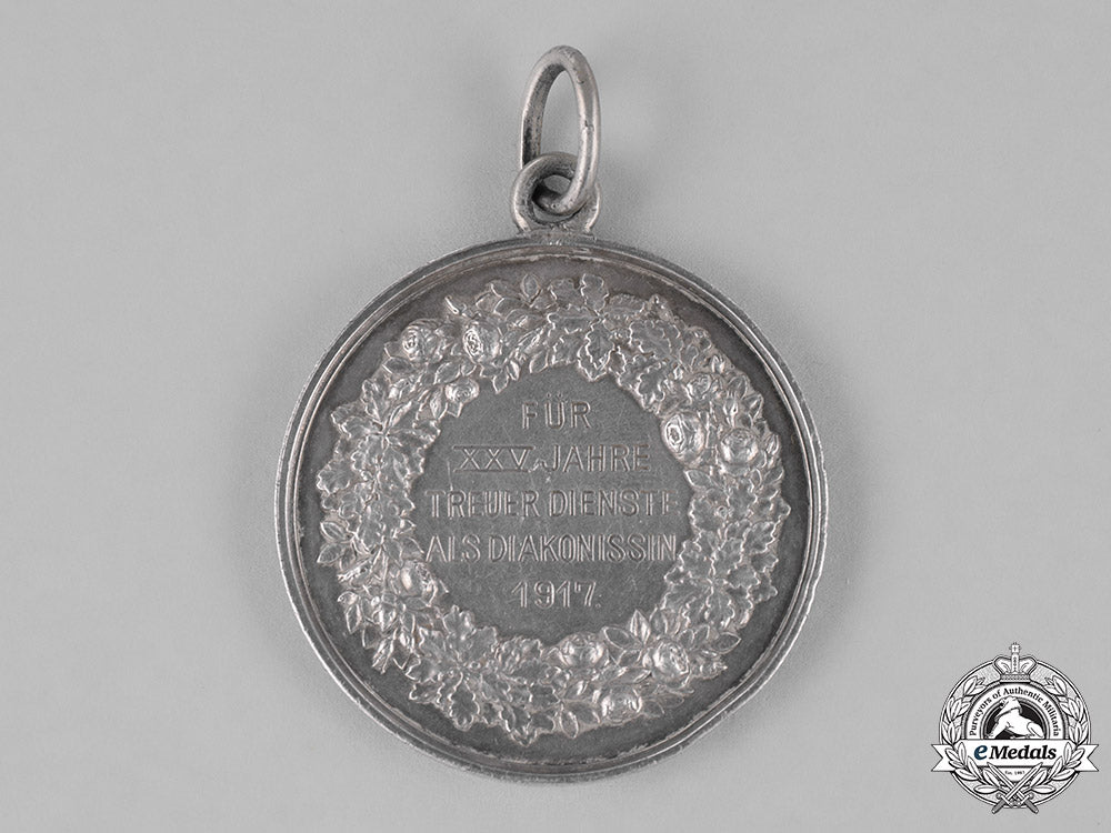 schleswig-_holstein._a1917_medal_for25_years_of_loyal_service_as_a_deaconess_c18-024687