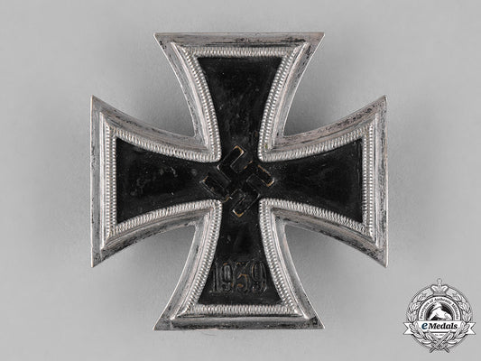 germany._an_iron_cross1939_first_class,_by_wilhelm_deumer_c18-024735