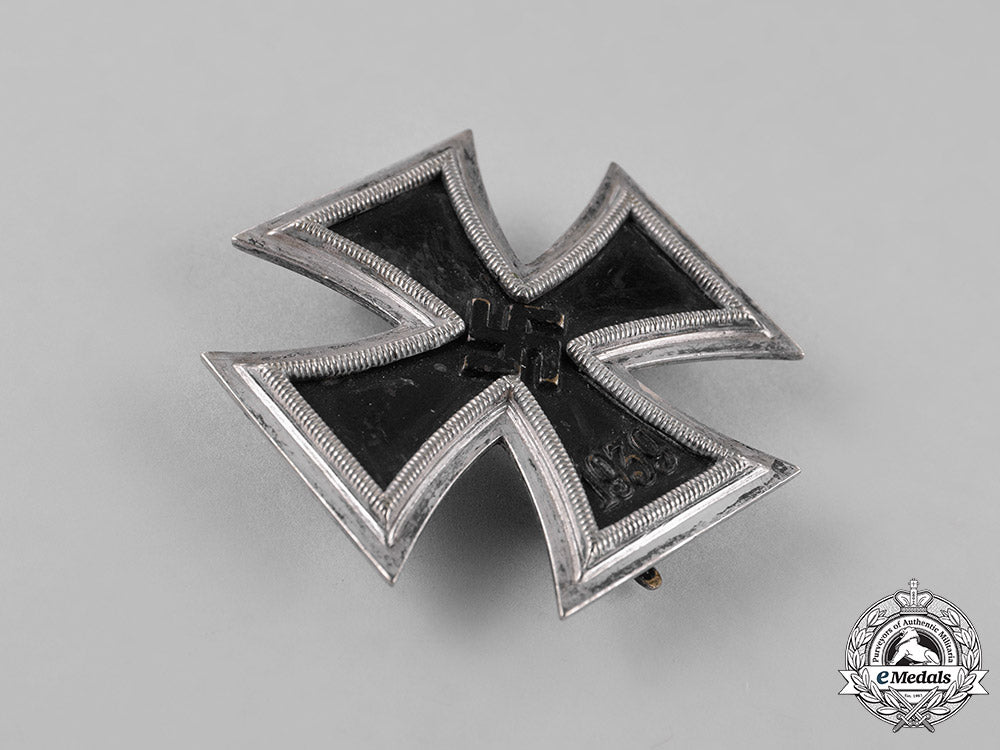 germany._an_iron_cross1939_first_class,_by_wilhelm_deumer_c18-024738