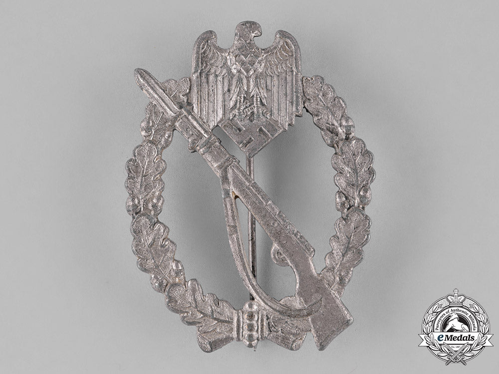 germany,_wehrmacht._an_infantry_assault_badge,_silver_grade_c18-024751