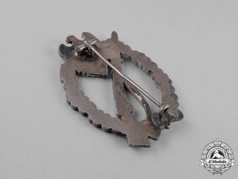 germany,_wehrmacht._an_infantry_assault_badge,_silver_grade_c18-024753