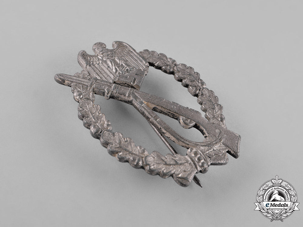 germany,_wehrmacht._an_infantry_assault_badge,_silver_grade_c18-024754