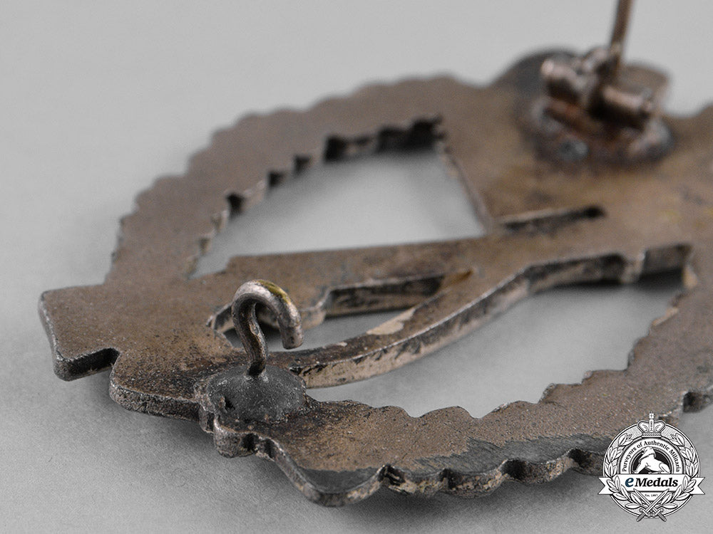 germany,_wehrmacht._an_infantry_assault_badge,_silver_grade_c18-024755