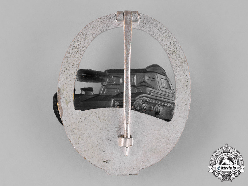 germany,_federal_republic._a_special_grade_tank_badge_for50_panzer_engagements,_alternative1957_version_c18-024758