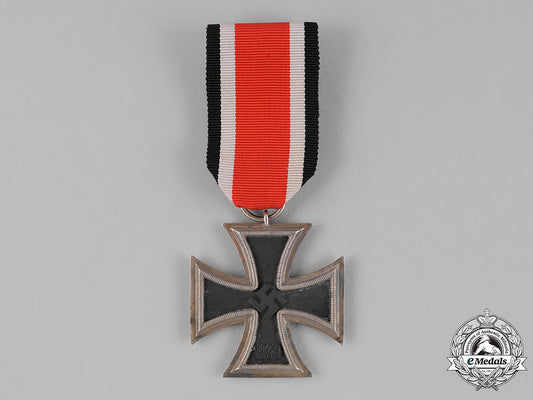 germany._an_iron_cross1939_second_class,_by_j.h._werner_of_berlin_c18-024767